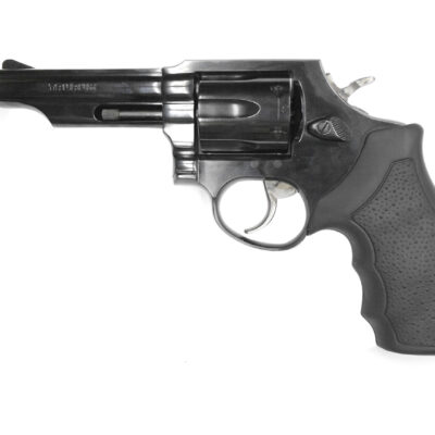 Revolver TAURUS 82S